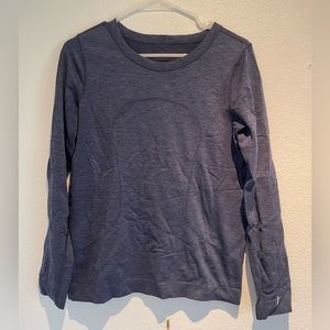 Lululemon workout top